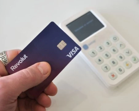 От утре: Revolut спира да обработва левови преводи