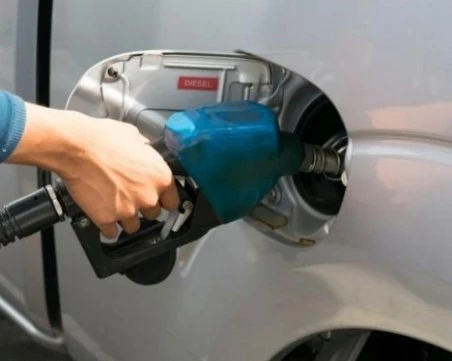 Жечо Станков: В България има достатъчно горива, за разлика от Сърбия