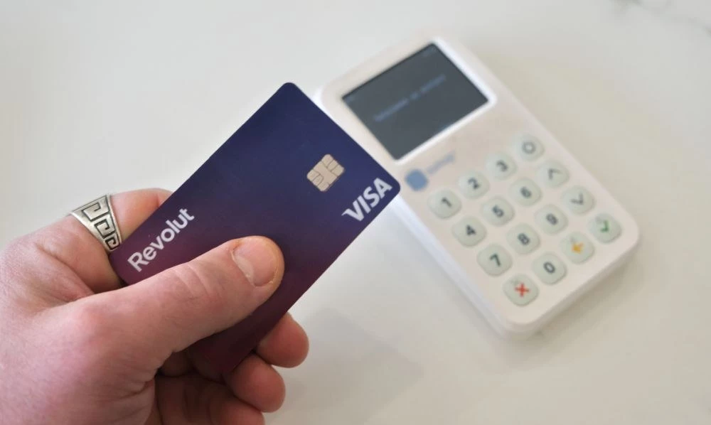 От утре: Revolut спира да обработва левови преводи