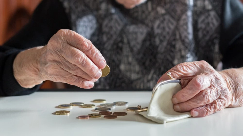 Правителството гласува коледните добавки към пенсиите