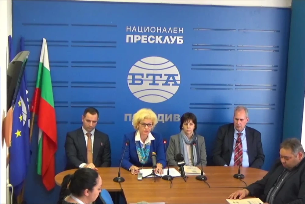 Скандал във ВУАРР: Президентът на вуза алармира за схема за източване на частното висше училище