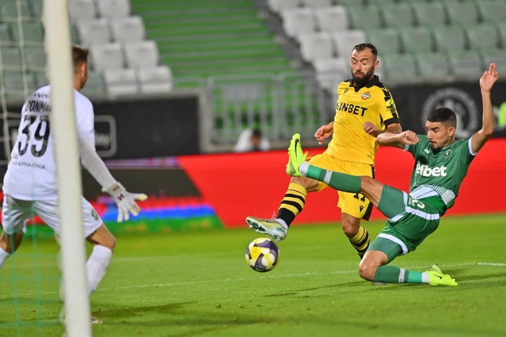 Ботев предлага нов договор на основен футболист