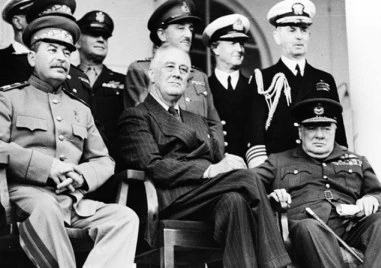 На този ден: Започва Техеранската конференция, случва се трагедията с футболния Шапекоензе