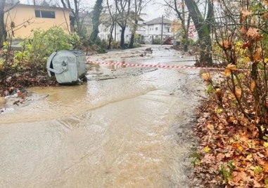 Порой наводни пътища и имоти в Петричко и Санданско, обявиха бедствено положение