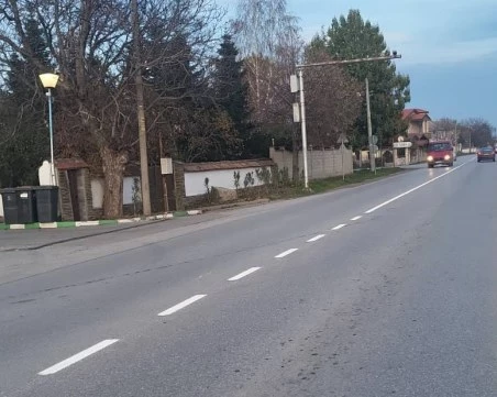Нова пътна маркировка се полага по ключов участък в Община Марица