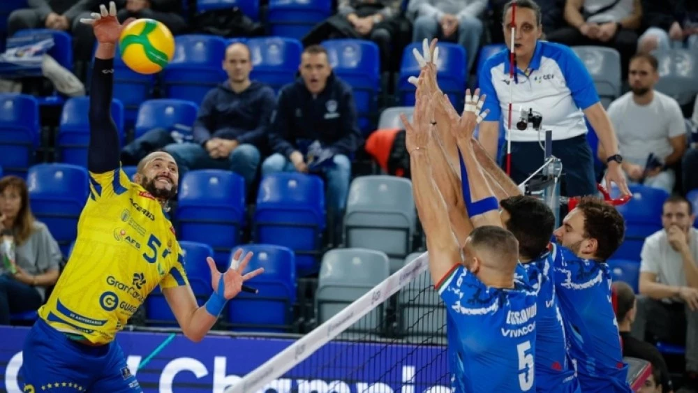 Левски отпадна от Шампионска лига, но продължава евроучастието си