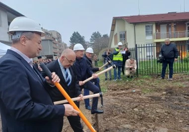 Гуцанов: Изграждаме 250 социални услуги за възрастни, даваме начало на строежа в Попово