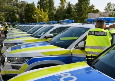 МВР спря поръчката за 575 нови патрулки, купува 405 джипа и 285 мотора