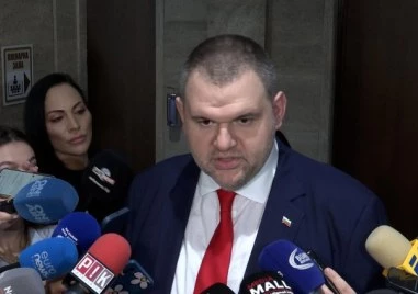 Пеевски: Няма да позволя някой, който се е изтропосал на жълтите павета, да дели хората