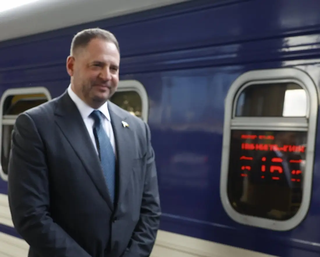 Претърсват офиса на Андрий Йермак, началник на кабинета на Зеленски