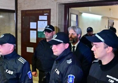 За 4 часа през ноята събраха 240 000 лева за гаранцията на варненския кмет