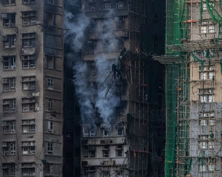 Броят на жертвите в Хонконг достигна почти 130, 89 от тях още не са идентифицирани