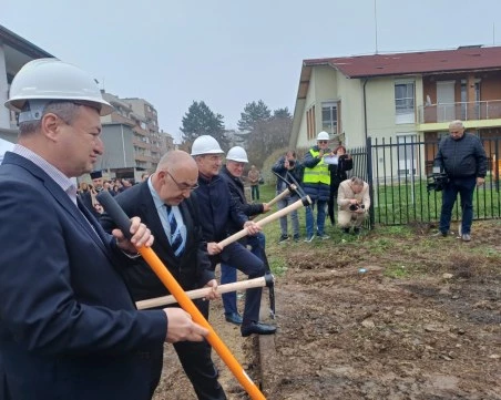Гуцанов: Изграждаме 250 социални услуги за възрастни, даваме начало на строежа в Попово