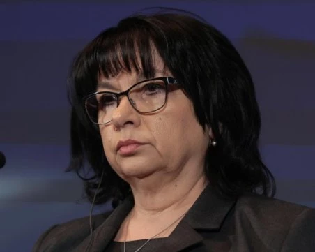 Теменужка Петкова на среща с работодателските организации и синдикатите заради бюджета