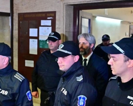 За 4 часа през ноята събраха 240 000 лева за гаранцията на варненския кмет