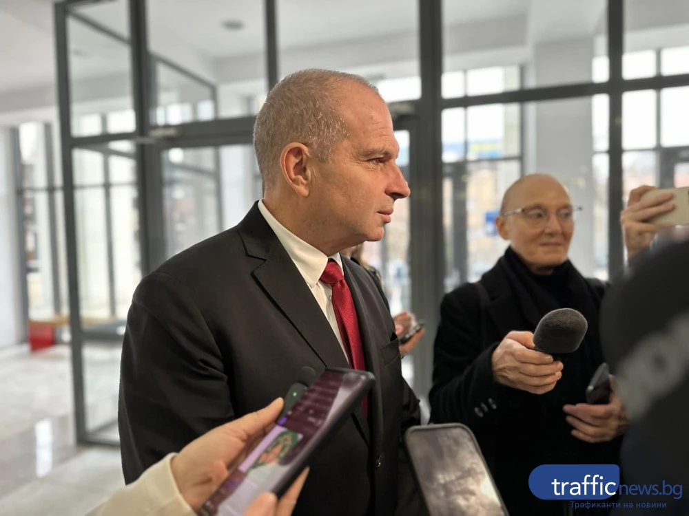 Гроздан Караджов: Две компании в надпреварата за пътнически жп превози, само едната е частна