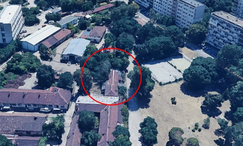 Строителна фирма дава 216 хил. лева за две бараки на БДЖ на метри от парк в Кючука