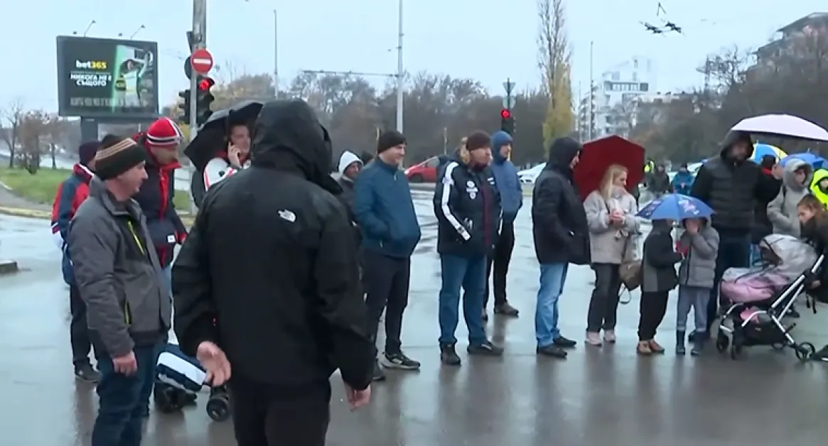 Столичани блокираха булевард заради въвеждането на зелена зона