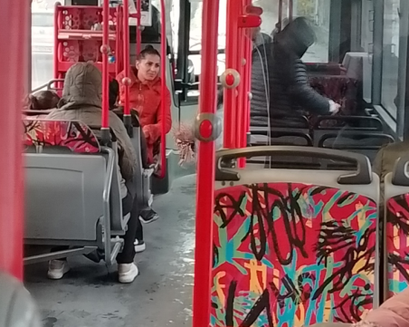 Жена отправя смъртни клетви към случайни минувачи в Пловдив