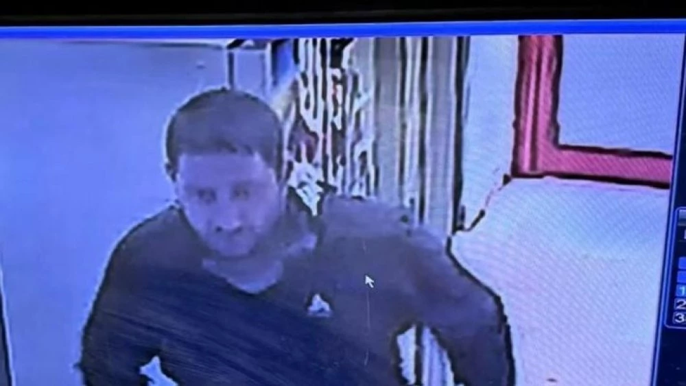 Мъжът, обрал звукозаписното студио на ансамбъл 