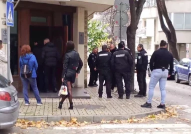 Вътрешен човек в Исторически парк: Редяхме се на опашка пред банкомат да теглим пари от кредити