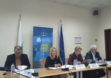 Пет поколения на едно работно място: Възрастовите различия изискват нов подход  при управлението на хора