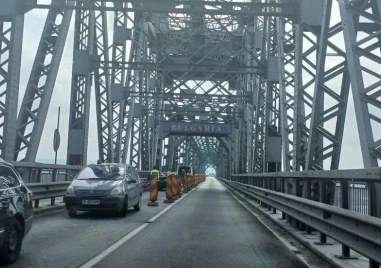 Пускат двупосочно движението по Дунав мост за коледно-новогодишните празници