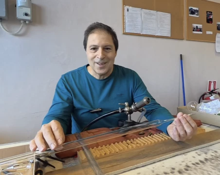 Хора в неравностойно положение в Пловдив създават приказни украшения и пренасят безценен занаят