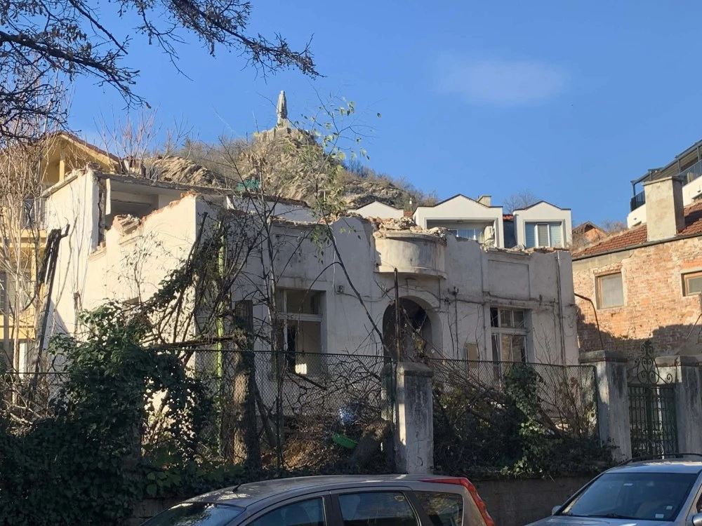 Историята на Пловдив vs. цената на квадрат! Печели един, губи целият град