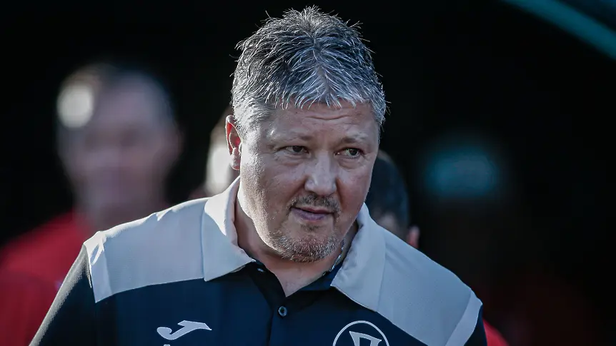 Любо Пенев е със злокачествено образувание на един от бъбреците му