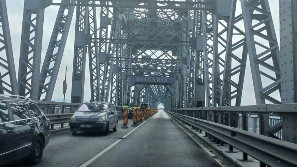 Пускат двупосочно движението по 