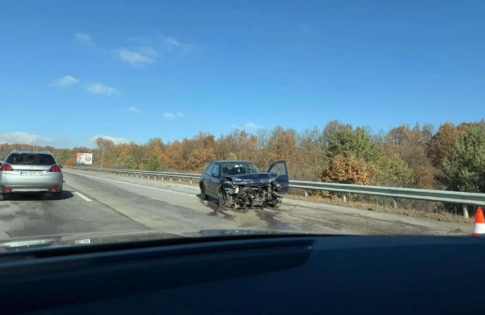 11-годишно момиче е в болница след катастрофа на АМ 