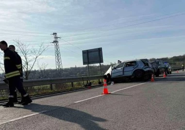 Млада жена загина на място при тежка катастрофа край Шумен
