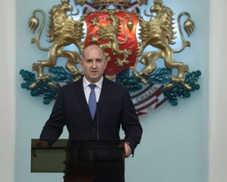 Румен Радев: Предсрочните избори са единственият път напред