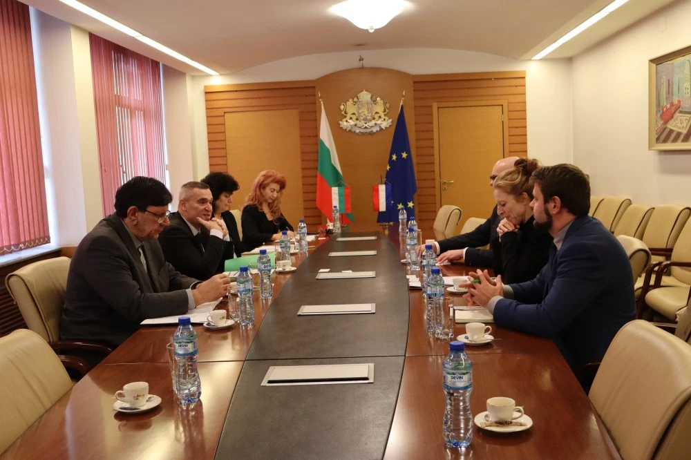 Министър Тахов и посланикът на Нидерландия обсъдиха приоритети в сектор „Земеделие