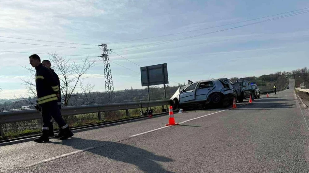 Млада жена загина на място при тежка катастрофа край Шумен