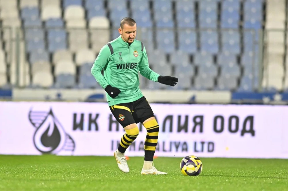 Неделев се контузи на загрявката на мача с Арда