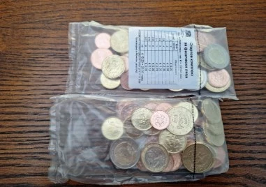 Пуснаха в продажба комплектите с първите български евромонети