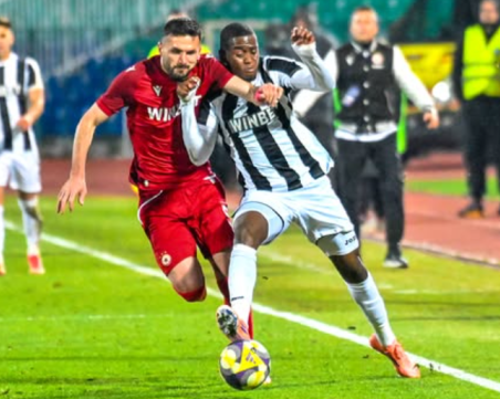 Локо загуби от ЦСКА след дузпа в последните секунди