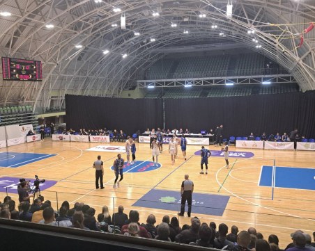 Баскетболният Локомотив се справи със Спартак Плевен