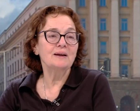 Проф. Румяна Коларова: На Мирчев му се иска да се превърне в герой на народа