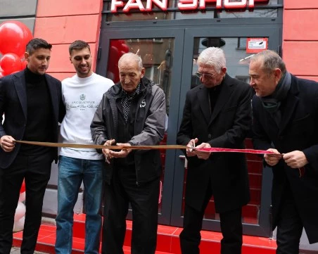 ЦСКА отнови нов фен магазин