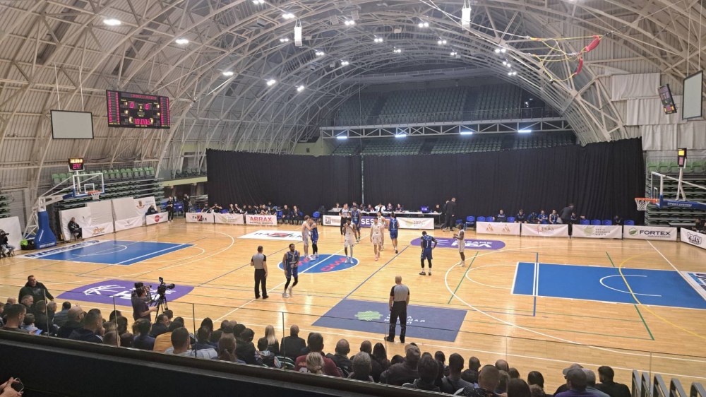 Баскетболният Локомотив се справи със Спартак Плевен