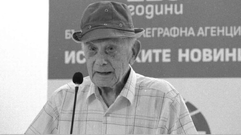 Почина авторът на 