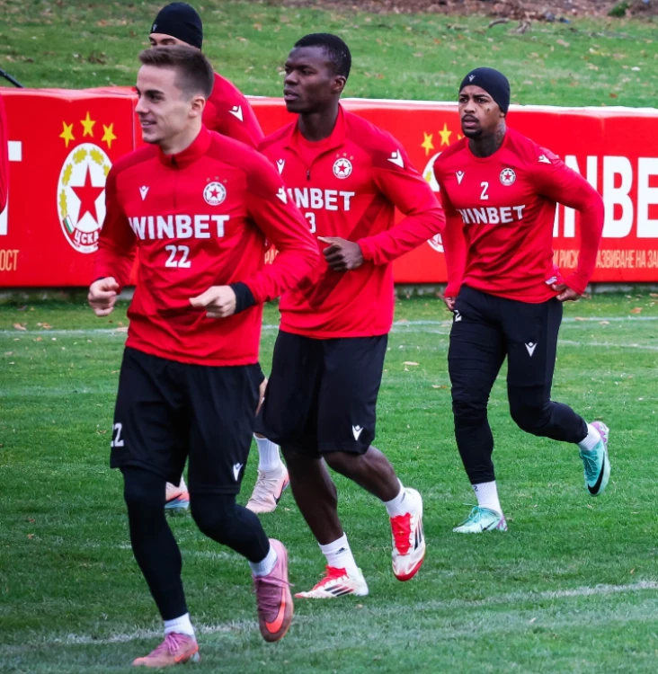 ЦСКА без двама срещу Локо