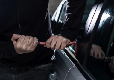 Поредица кражби на коли в Пазарджик, деца на 14 и 15 години са задържани