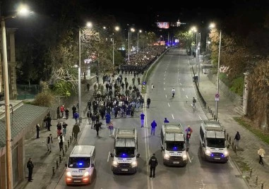 С чужда пита помен! ФБ групи канят със снимка от митинга срещу правителството, протестират срещу еврото