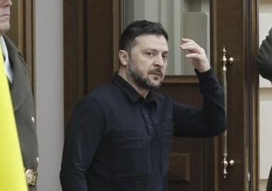 Самолетът на Зеленски е бил атакуван от военни дронове