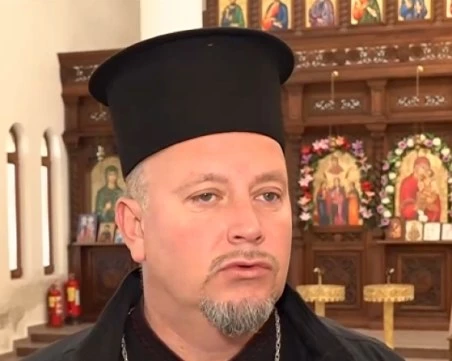 Разбиха нова църква в Пловдивско, задигнаха кутия с дарения