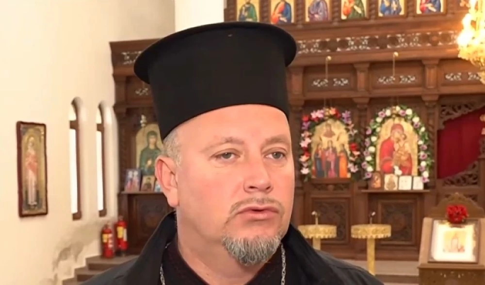 Разбиха нова църква в Пловдивско, задигнаха кутия с дарения